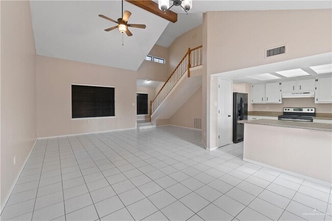 Building Photo - 22 19th St