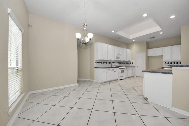 Building Photo - 10214 White Oak Trail Ln