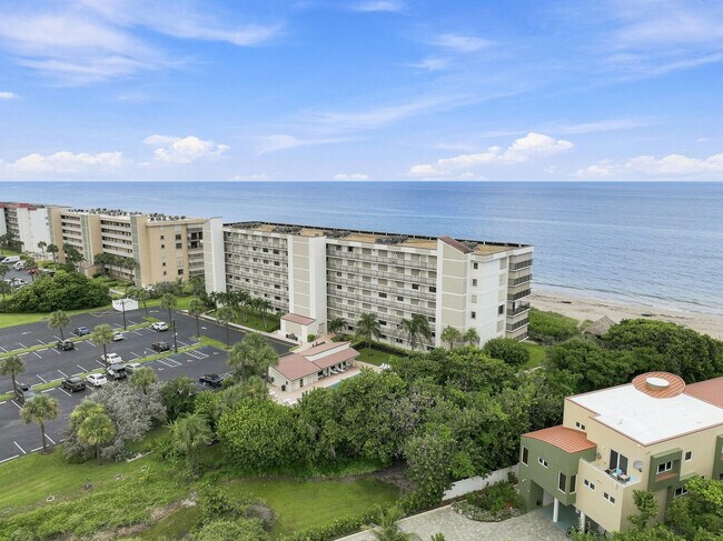 Building Photo - 10310 S Ocean Dr