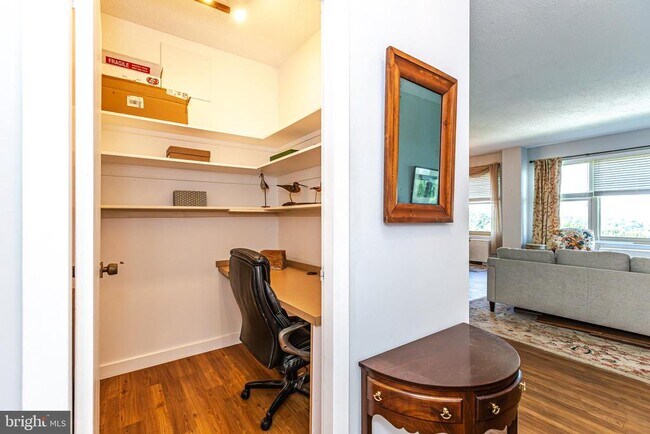 Building Photo - 4401 Roland Ave