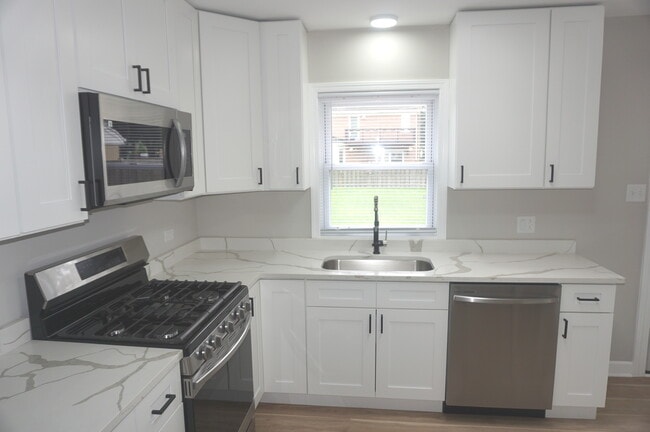 Building Photo - 416 N Redfield Ct