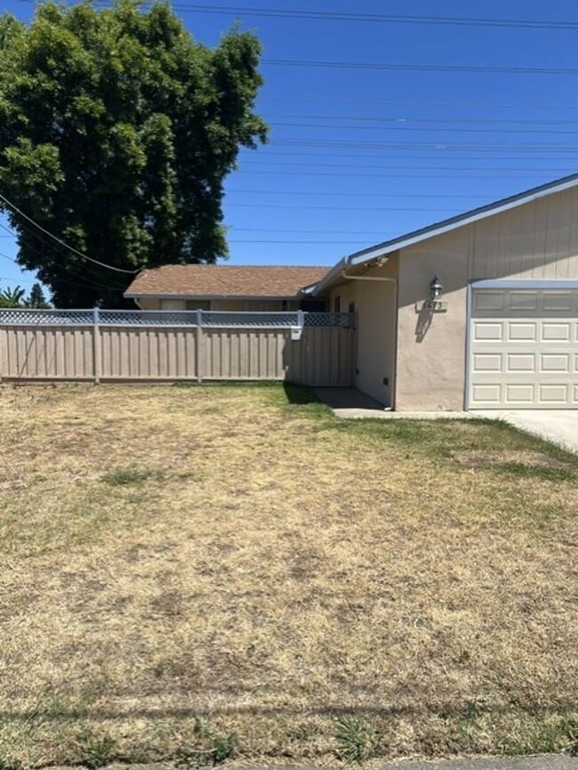 Building Photo - Home for Rent in South Sacramento