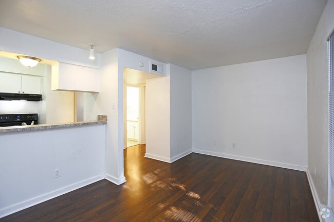 Interior Photo - Bowser