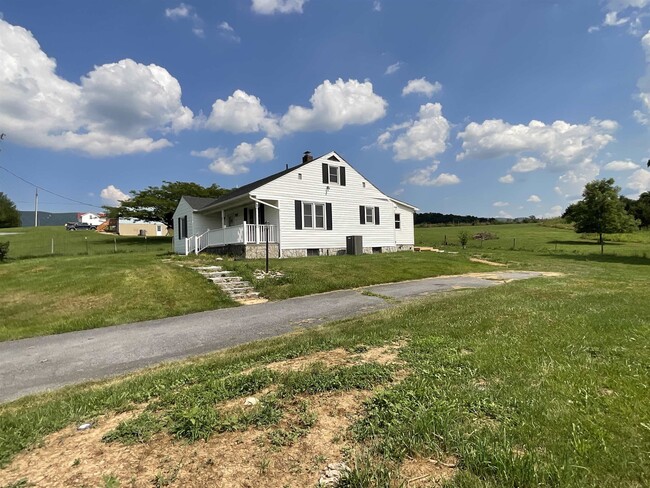 Building Photo - 1256 Arkton Rd