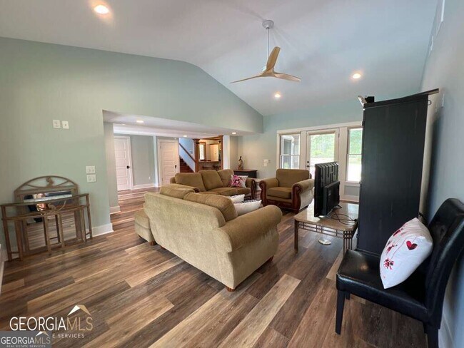 Building Photo - 67 Stoney Brook Ln