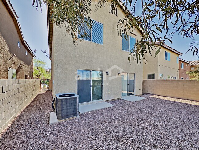 Building Photo - 4740 Sweeping Glen St