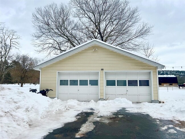 Building Photo - 22 Canal Dr