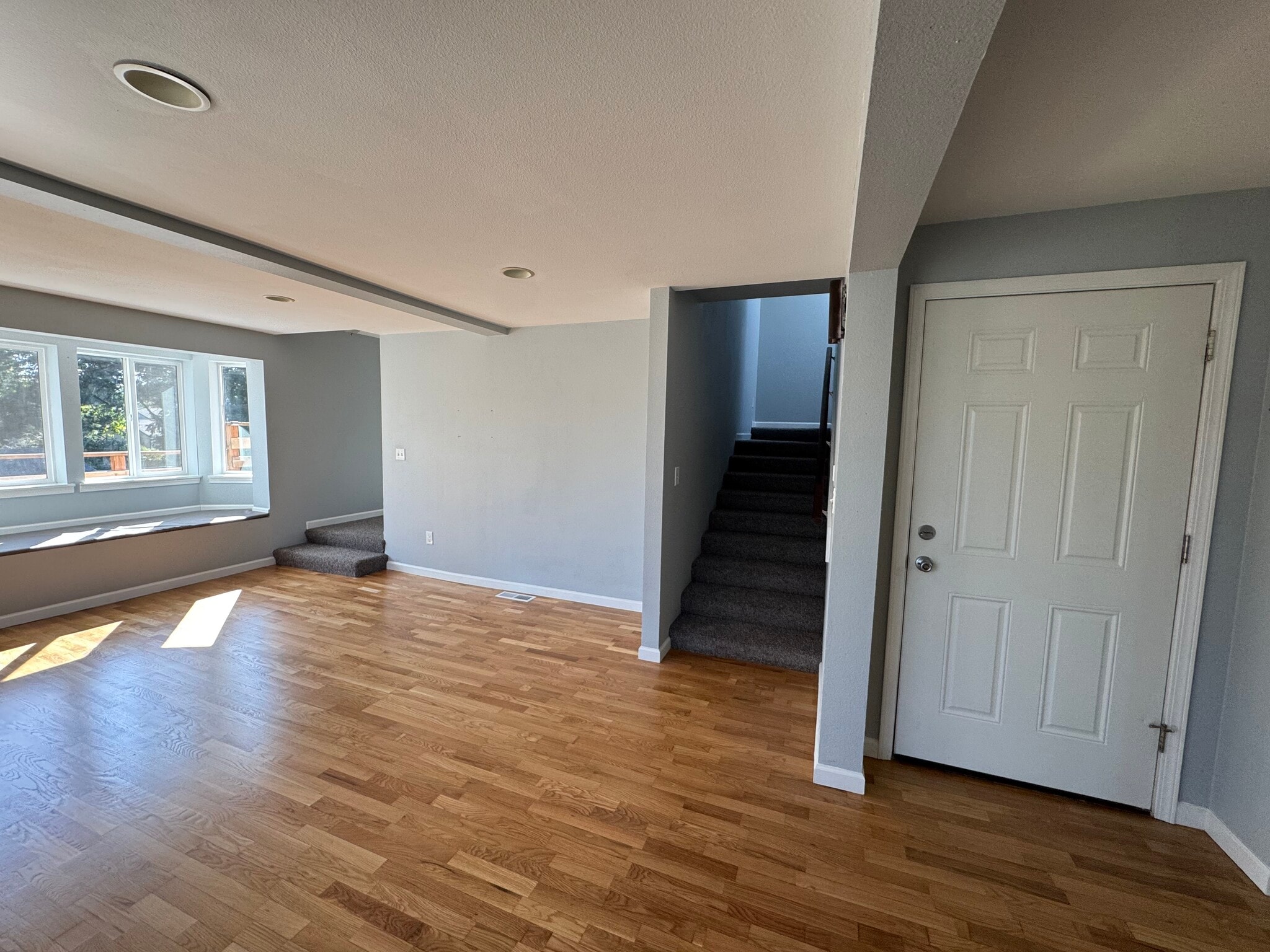 Building Photo - 14705 31st Ave NE