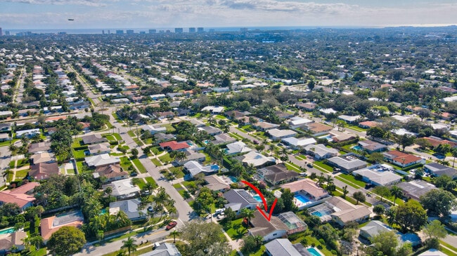 Building Photo - 1300 SW 13th St