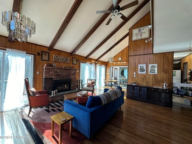Building Photo - 402 Canoe Brook Dr