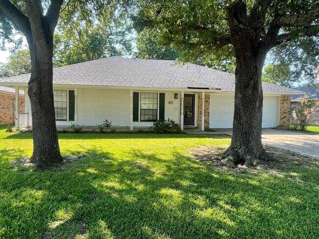 Primary Photo - Must See! Welcoming Home In Greenacres Place!