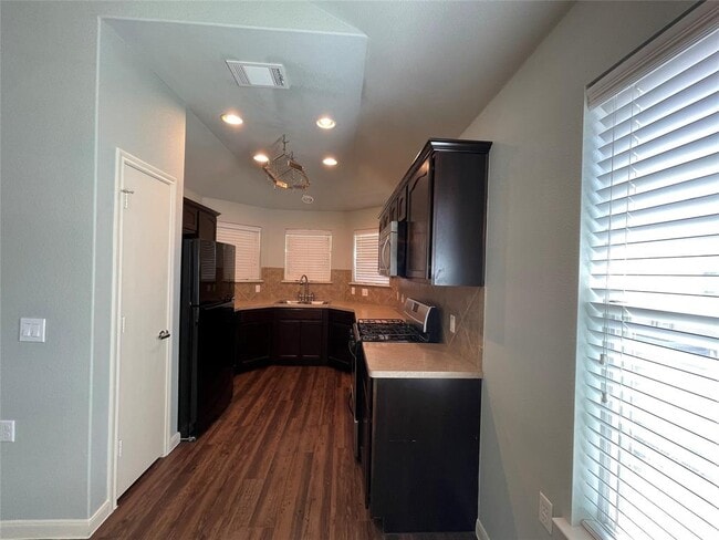 Building Photo - 7817 Duber Ln
