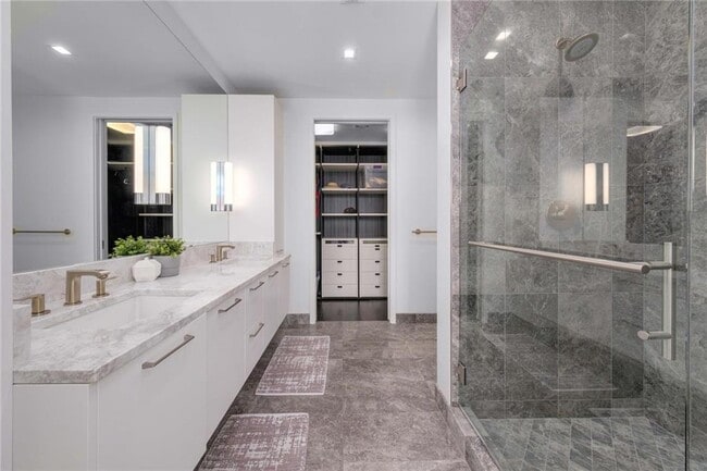 Building Photo - 501 West Ave