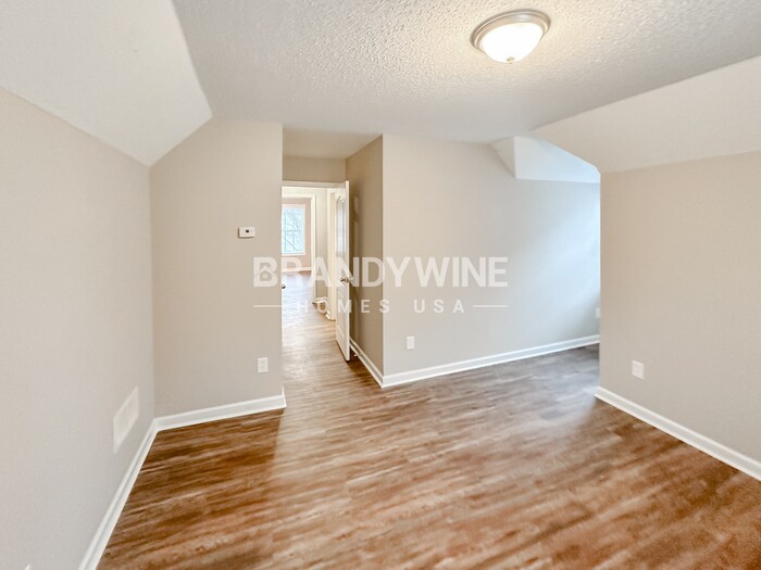 Building Photo - 62 Colony Dr