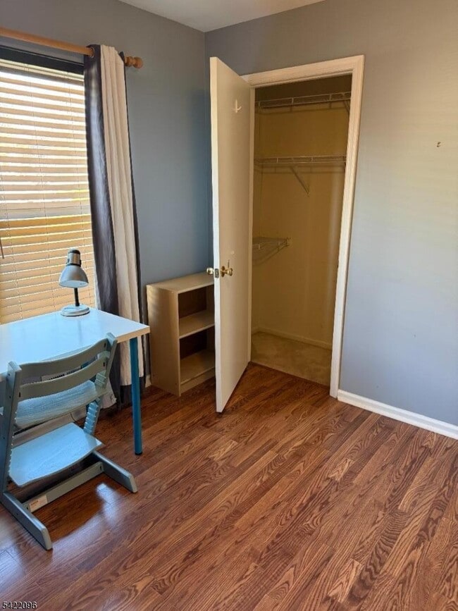 Building Photo - 518 Downer St