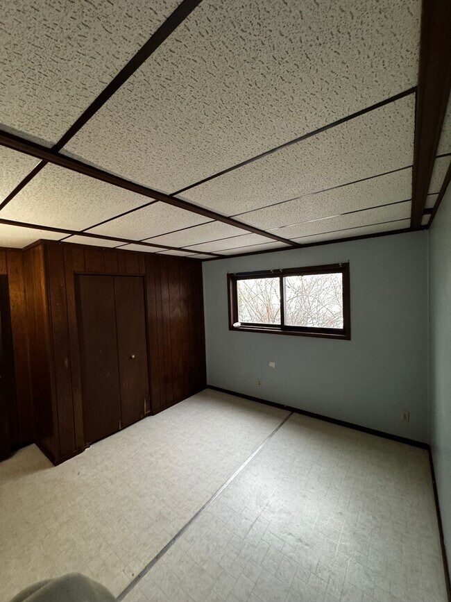 Building Photo - SR 15