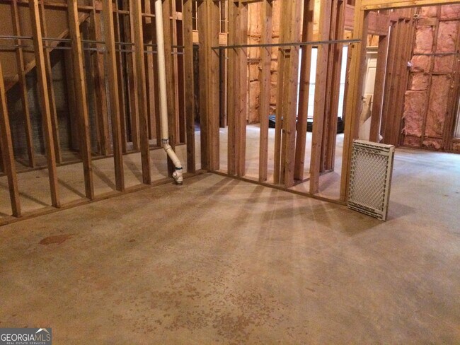 Building Photo - 135 Woodbriar