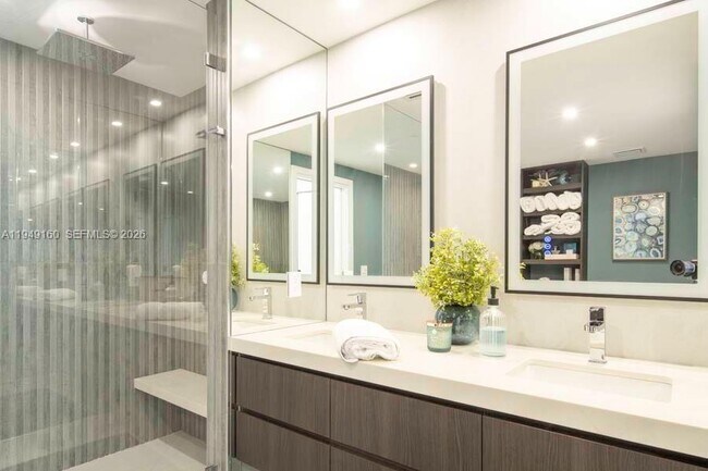 Building Photo - 540 West Ave