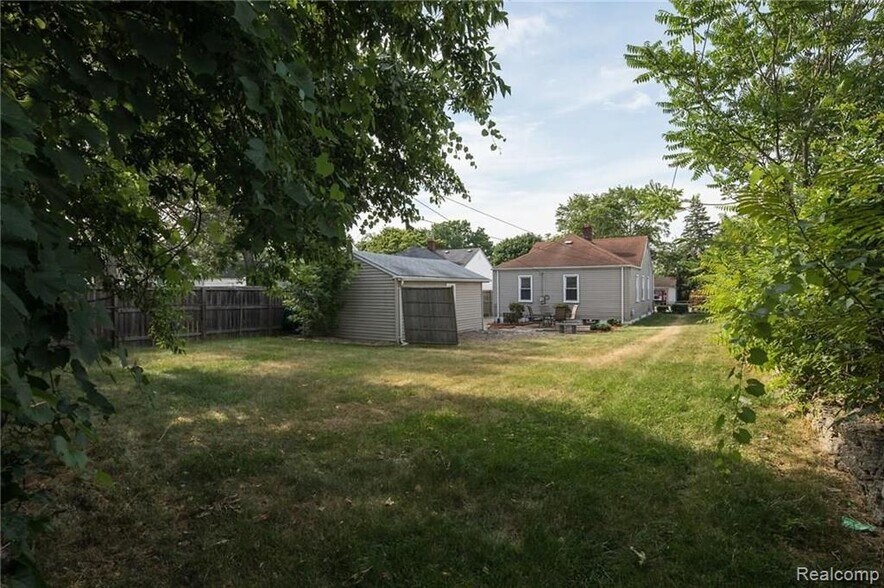 Building Photo - 3602 Ravena Ave