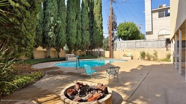 Building Photo - Coming Soon: Stylish 2-Bed Apartment with ...