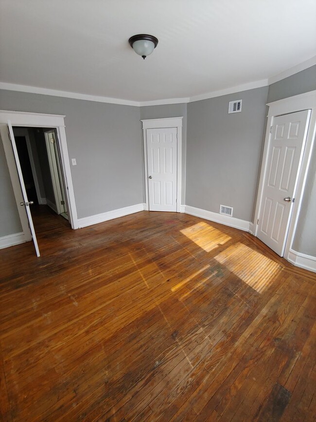 Building Photo - Prime West Philadelphia Home- Big & Ready ...