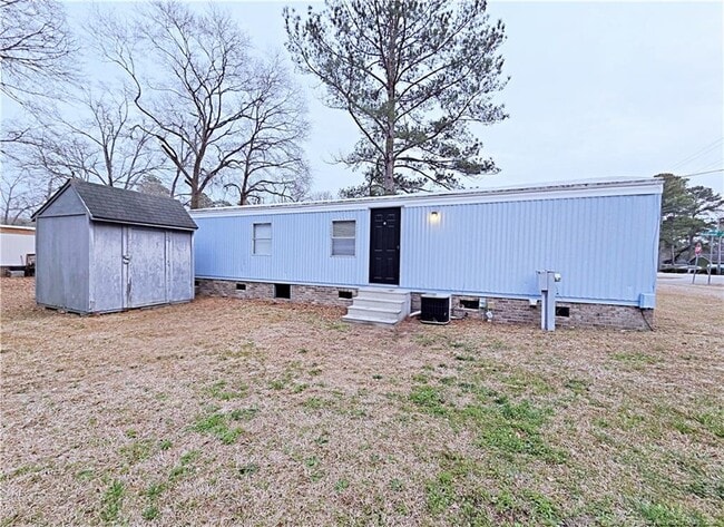 Building Photo - 826 Rembrandt Dr