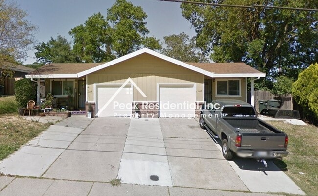 Primary Photo - Spacious 3bd/1ba Fair Oaks Duplex near Mad...