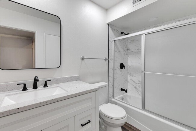 Building Photo - 73416 Irontree Dr