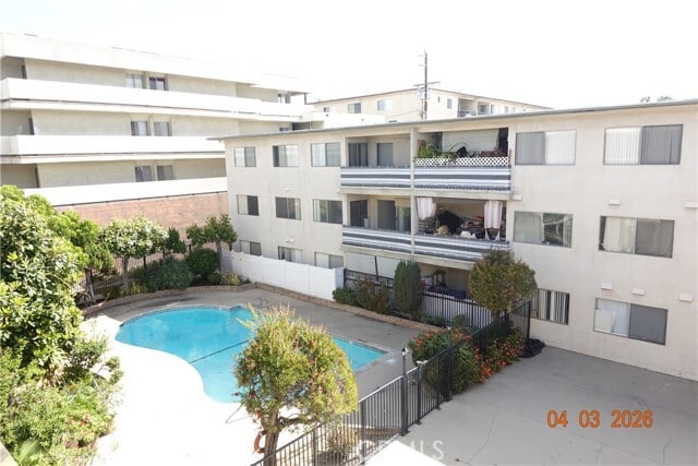 Building Photo - 608 N Taylor Ave