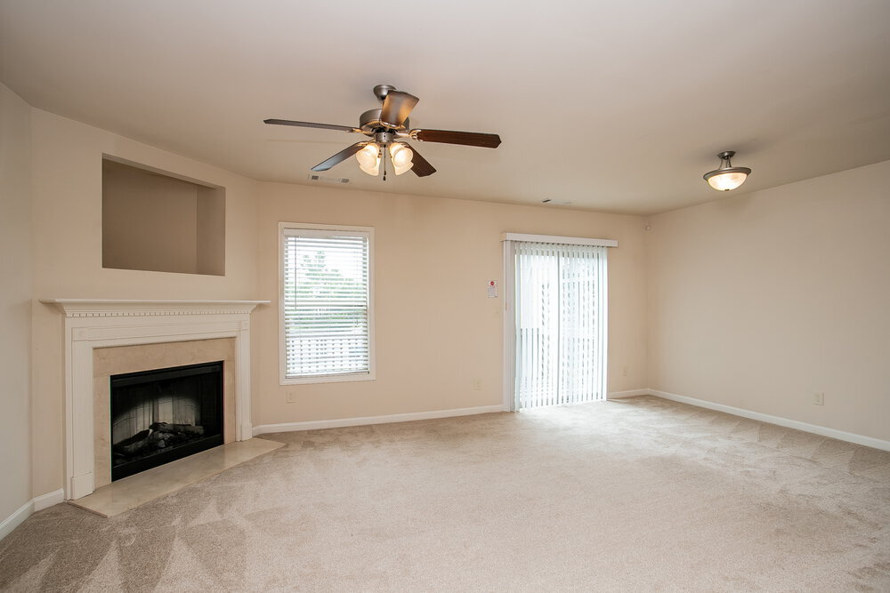 Building Photo - 2279 Baywood Tree Ln