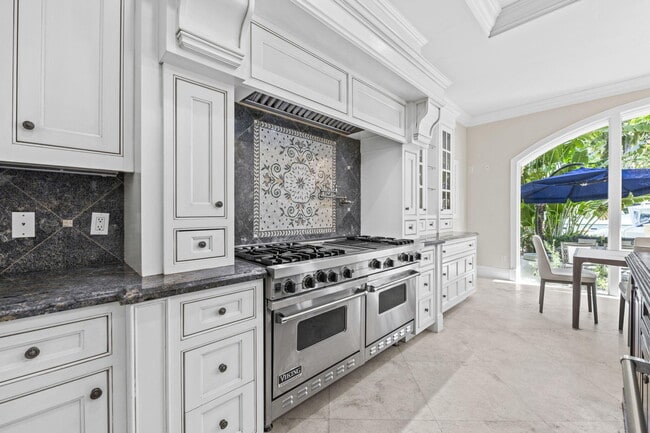 Building Photo - 510 San Marco Dr