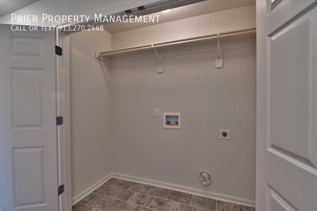 Building Photo - 1242 Budd Cir