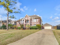 Building Photo - Executive Living in the Heart of Sugar Land