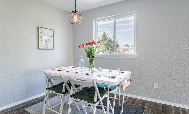Building Photo - Ideally Located 1 Bed Seattle Condo!