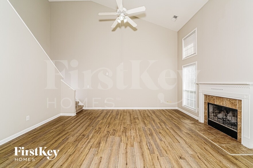 Building Photo - 535 Bentmoor Dr