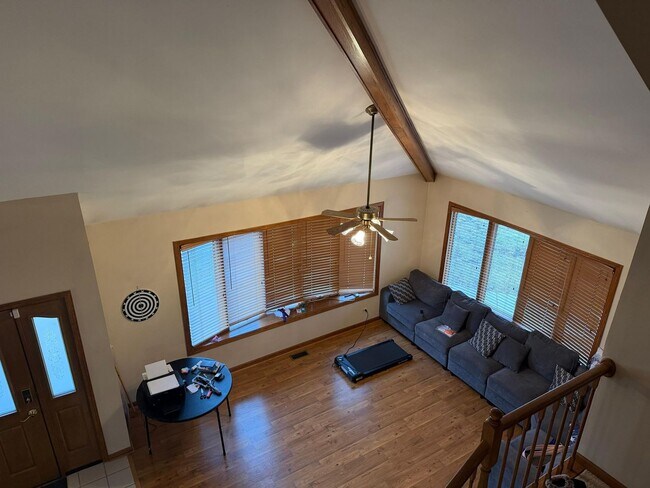 Building Photo - 229 Shea Dr