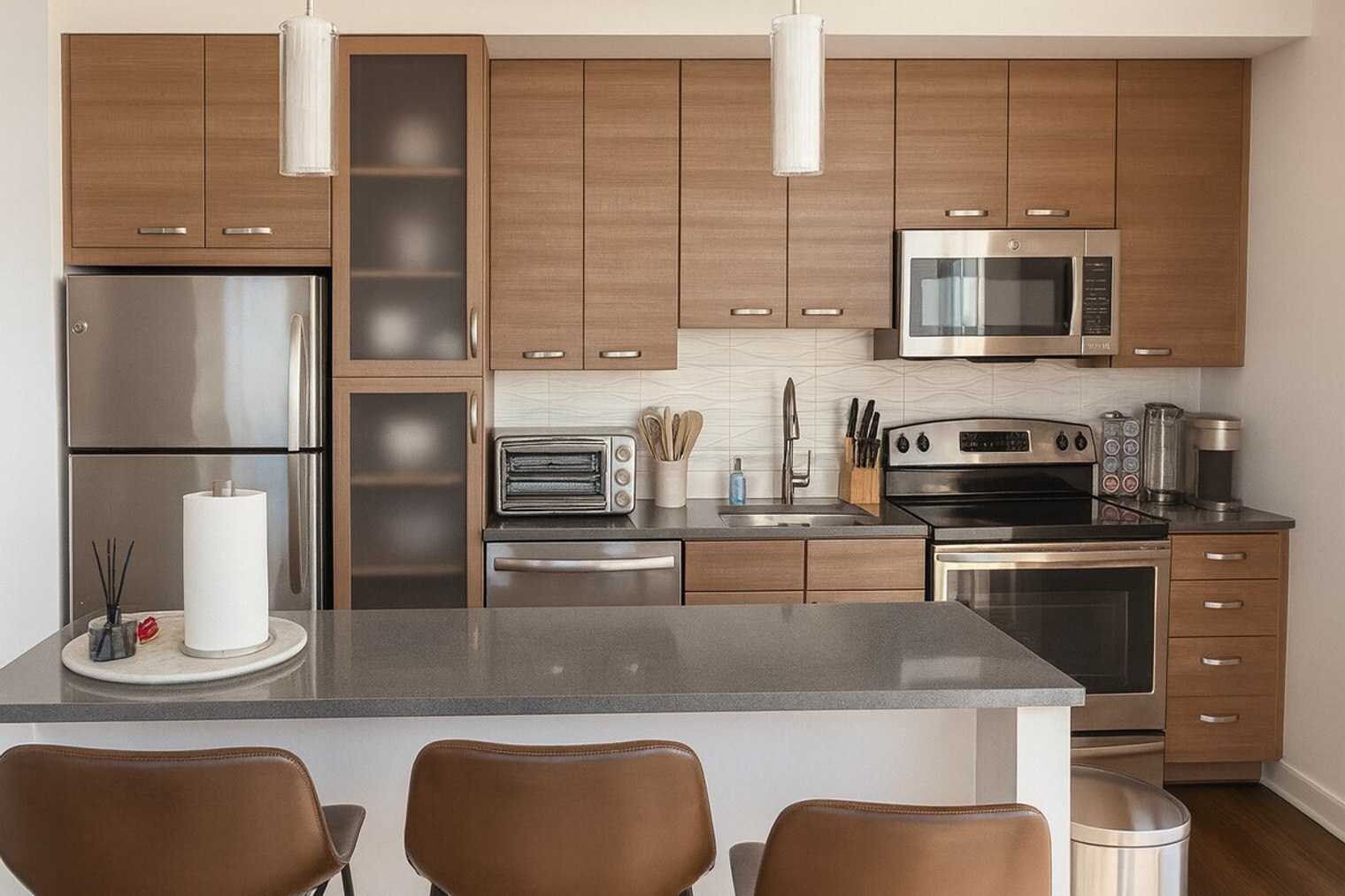 Building Photo - 1556 Spring Hill Rd