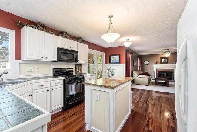 Building Photo - 5772 Clearfield Ln
