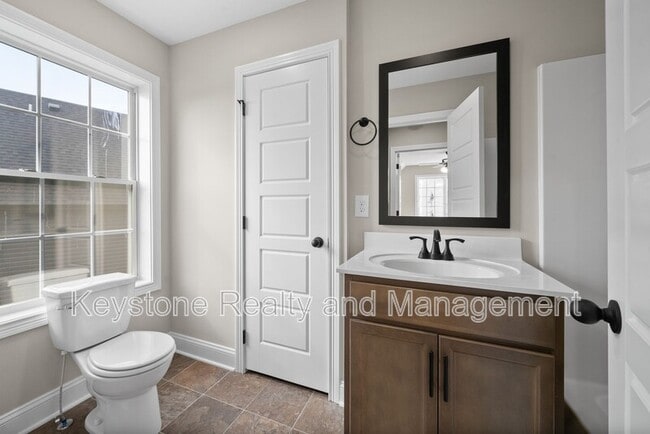 Building Photo - 125 Roadrunner Ct