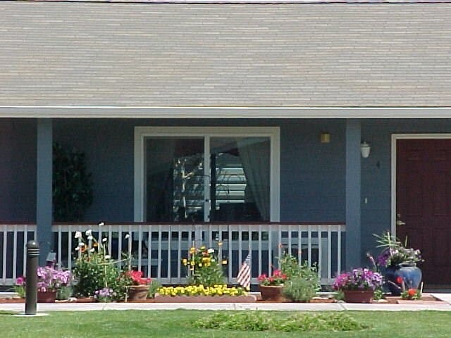 Building Photo - 310 Klickitat St