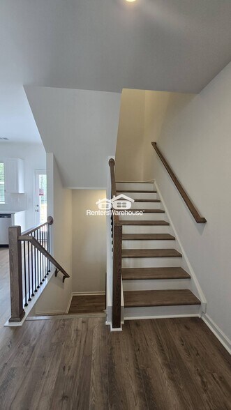 Building Photo - 6158 Wayburn St