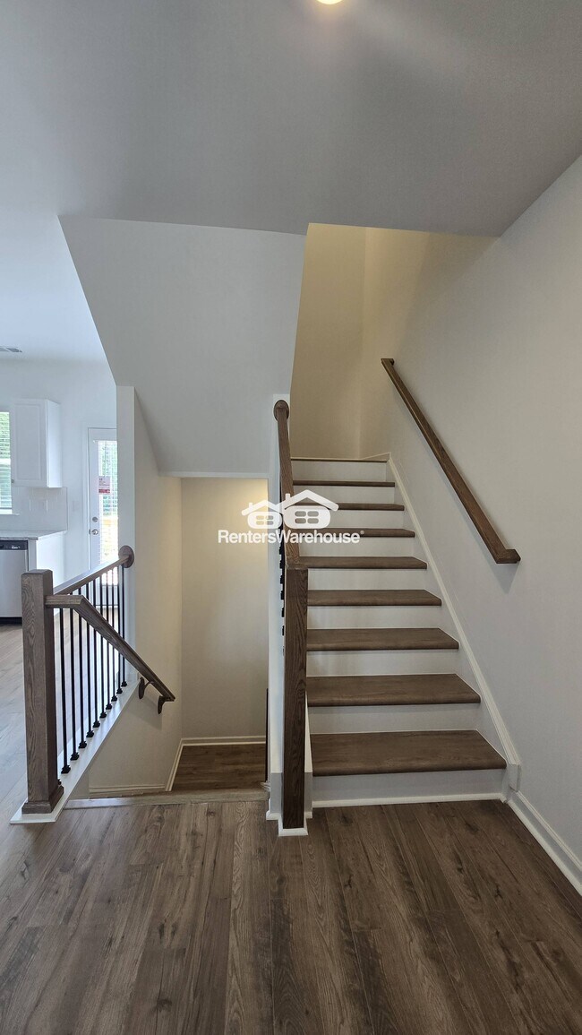 Building Photo - 6158 Wayburn St
