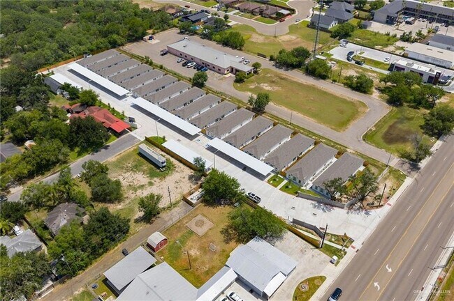 Building Photo - 740 N Alamo Rd