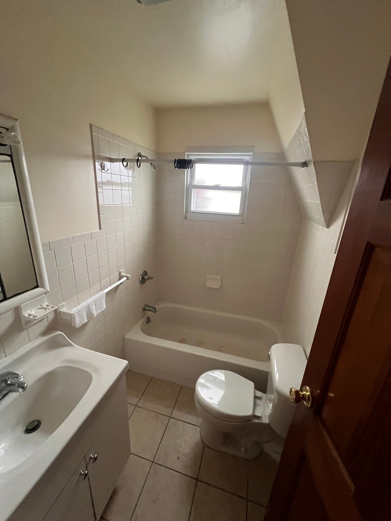 Building Photo - 4251 Ketcham St