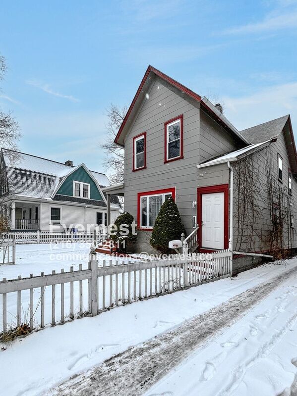Building Photo - 1858 W 45th St