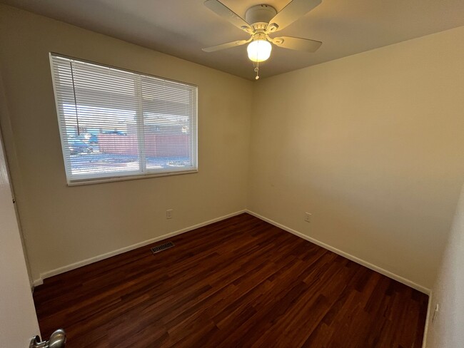 Building Photo - $500 Move in Special - Spacious 4 bed 2 ba...