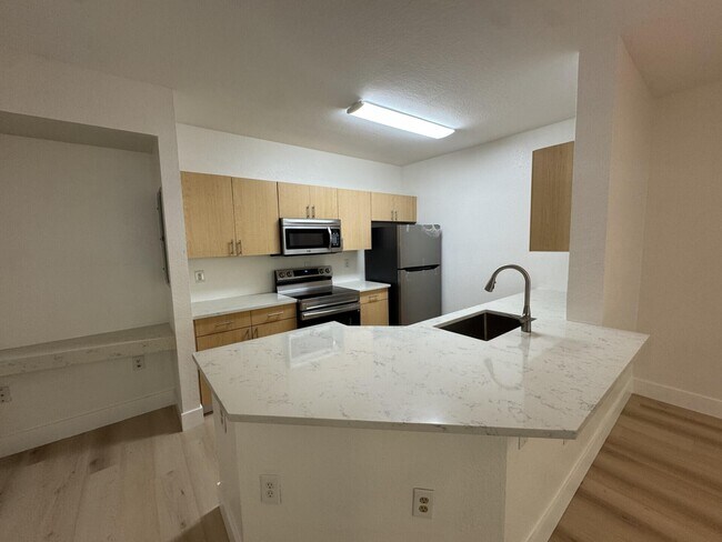 Building Photo - 110 SW Peacock Blvd