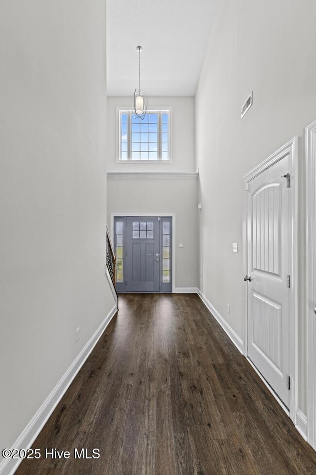 Building Photo - 503 Black Pearl Cir