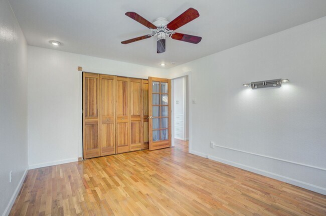 Building Photo - Available August 1, 2026 | PRE-LEASE 2 BED 1 BATH – Updated North Boulder Home Near Trails & Down...