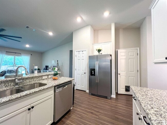 Building Photo - 3537 Conley Dr